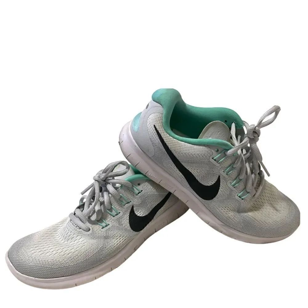 Nike free runs mint and white